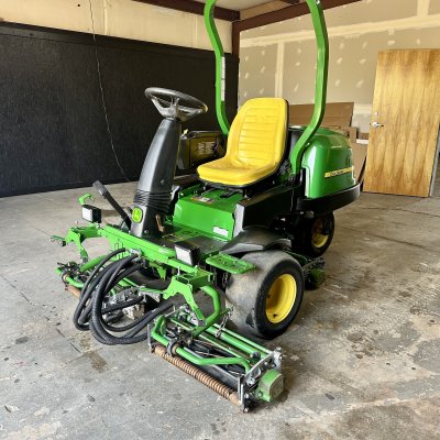  2016 John Deere 2500B Greens Mower