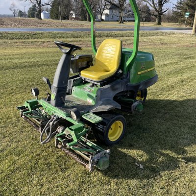 More information about "2010 John Deere 2500 E"