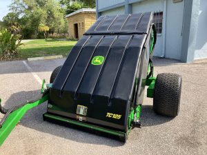 John Deere TC125 Turf Collector