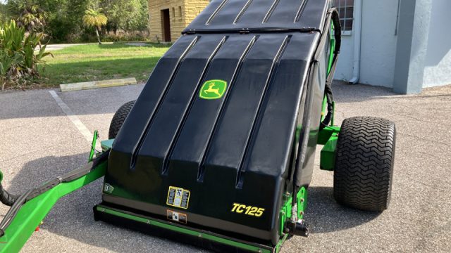 2017_John_Deer_TC125_Vac_Used_Sweeper_Vac_Statewide_Turf_Equipment_100V-0-3