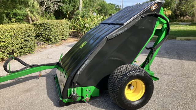 2017_John_Deer_TC125_Vac_Used_Sweeper_Vac_Statewide_Turf_Equipment_100V-0-4