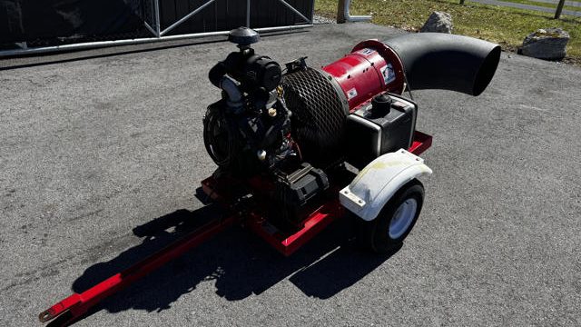 Buffalo-Turbine-Blower-Pull-Behind-3-640×480-1