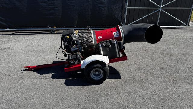Buffalo-Turbine-Pull-Behind-Blower-1-640×480-1