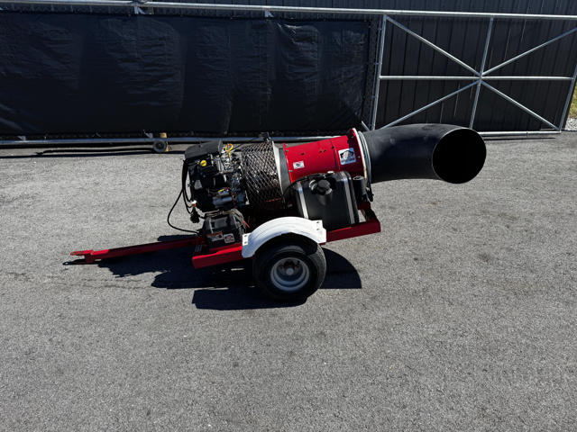 Buffalo-Turbine-Pull-Behind-Blower-1-640×480-1