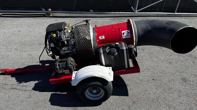 Buffalo-Turbine-Pull-Behind-Blower-3-640×480-1