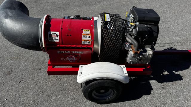 Buffalo-Turbine-Pull-Behind-Blower-5-640×480-1