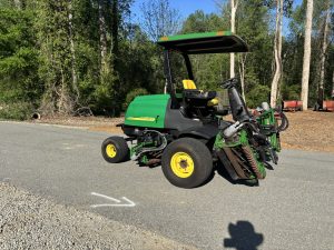 John Deere 3235C reel mower