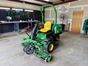 2016 John Deere 2500B Greens Mower