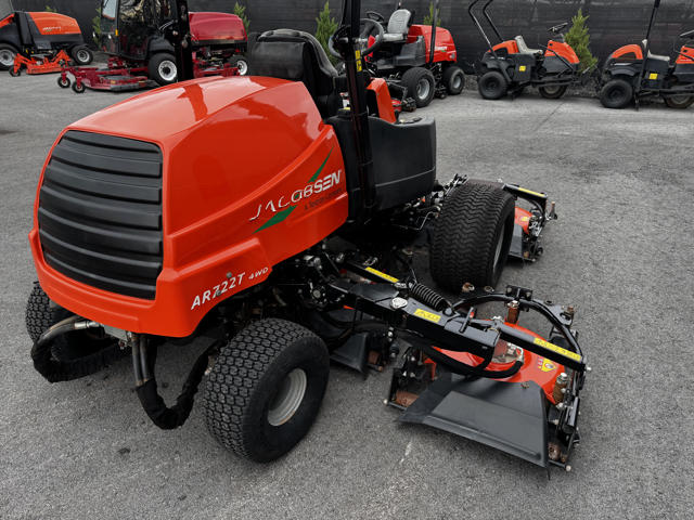 Jacobsen-AR722-Diesel-4WD-Contouring-Rotary-Mower-10-640×480-1