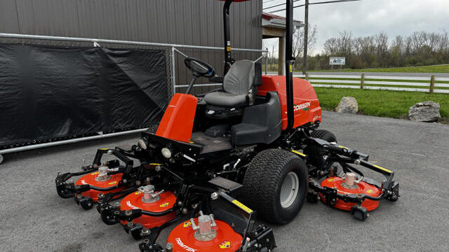 Jacobsen-AR722-Diesel-4WD-Contouring-Rotary-Mower-5-640×480-1