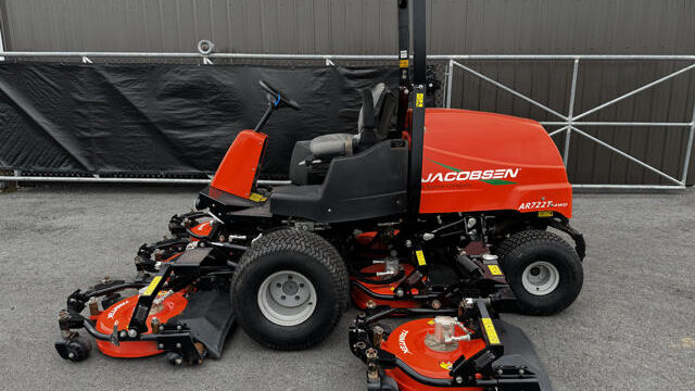 Jacobsen-AR722-Diesel-4WD-Contouring-Rotary-Mower-6-640×480-1