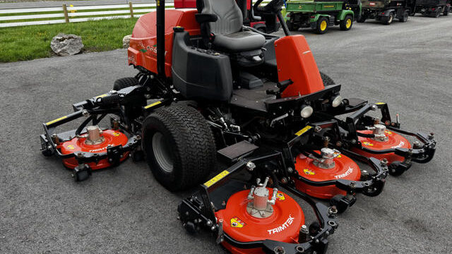 Jacobsen-AR722-Diesel-4WD-Contouring-Rotary-Mower-8-640×480-1