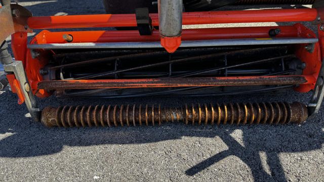 Jacobsen-GP400-Diesel-Greensmower-9-640×480-1