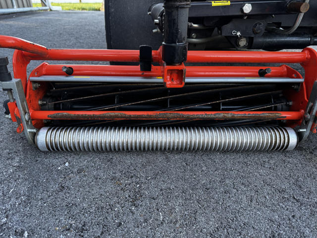Jacobsen-Greensking-IV-Greens-Mower-10-640×480-1