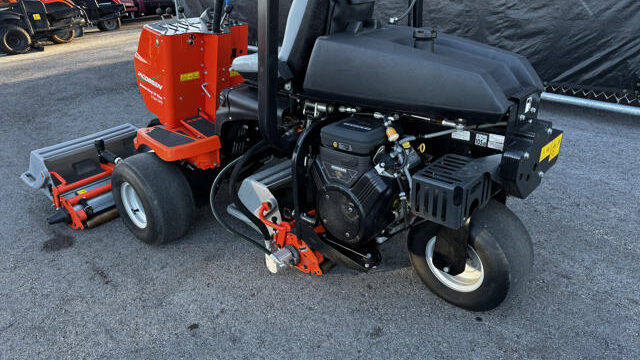 Jacobsen-Greensking-IV-Greens-Mower-6-640×480-1