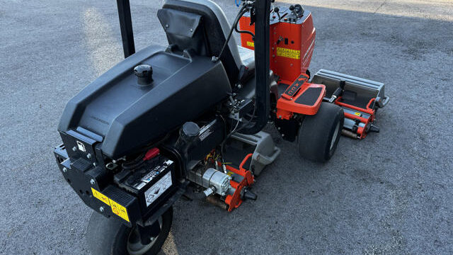 Jacobsen-Greensking-IV-Greens-Mower-7-640×480-1