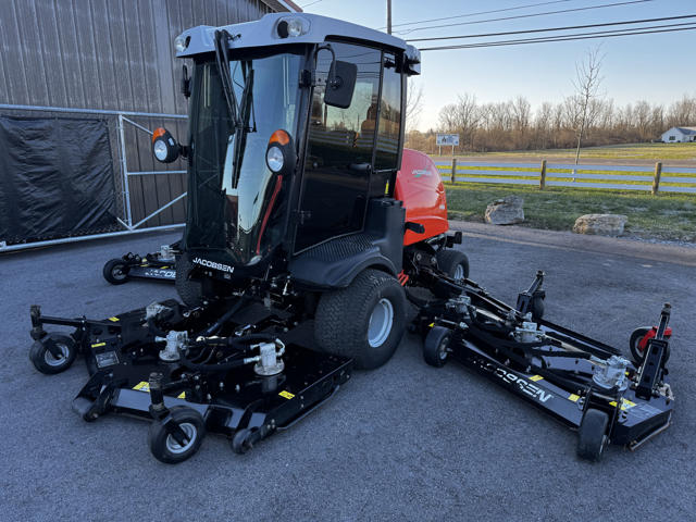 Jacobsen-HR800-16ft-Cab-Wide-Area-Mower-10-640×480-1