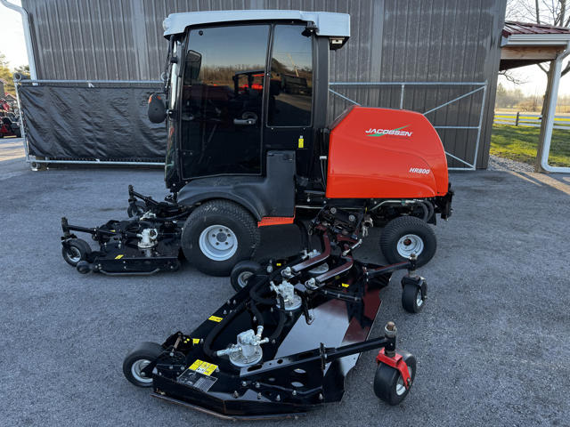 Jacobsen-HR800-16ft-Cab-Wide-Area-Mower-4-640×480-1