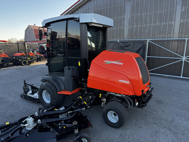 Jacobsen-HR800-16ft-Cab-Wide-Area-Mower-5-640×480-1