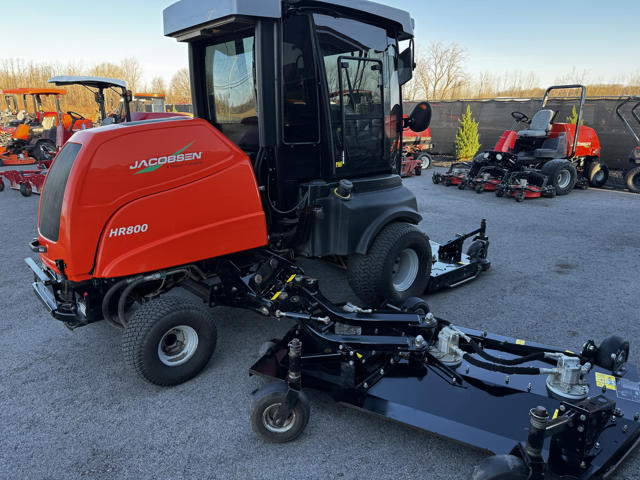 Jacobsen-HR800-16ft-Cab-Wide-Area-Mower-6-640×480-1