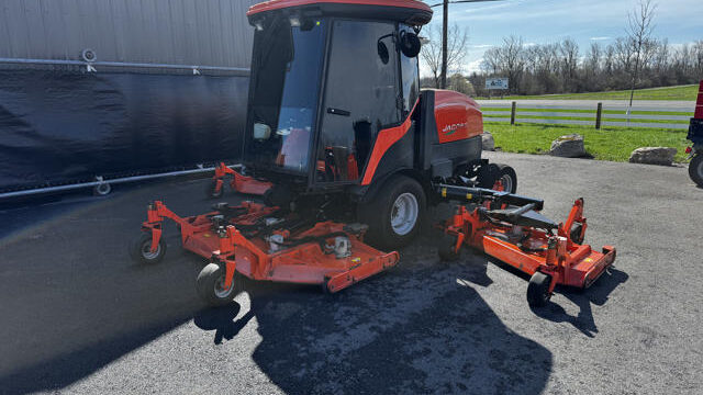 Jacobsen-HR9016-Diesel-4wd-Wide-Area-Mower-3-640×480-1
