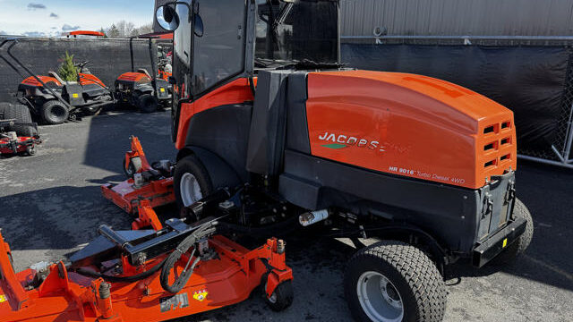 Jacobsen-HR9016-Diesel-4wd-Wide-Area-Mower-7-640×480-1