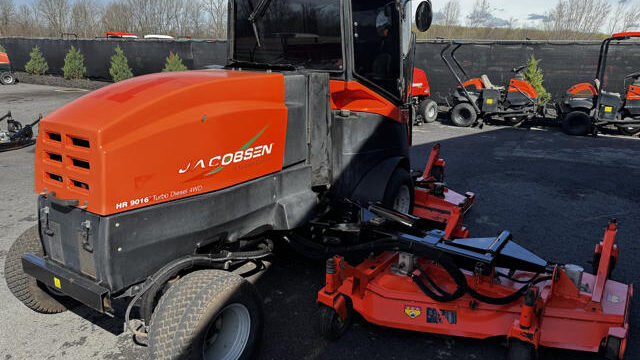 Jacobsen-HR9016-Diesel-4wd-Wide-Area-Mower-8-640×480-1