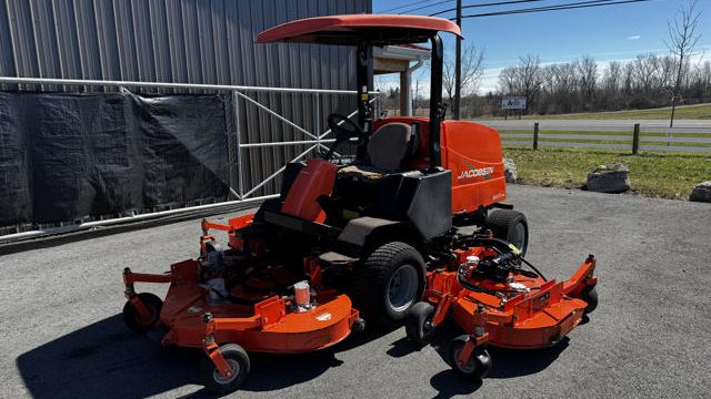 Jacobsen-R311T-AWD-Wide-Area-Mower-Diesel-2-640×480-1