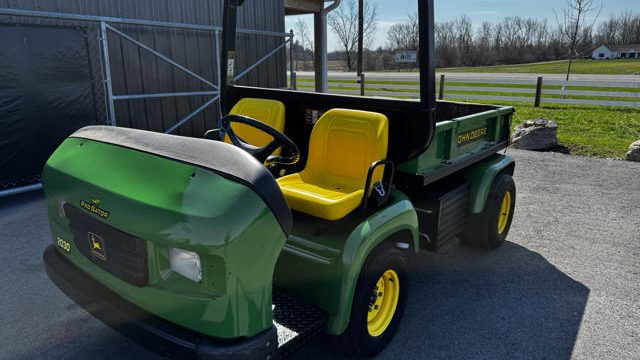 John-Deere-Gator-2030-Diesel-4-640×480-1