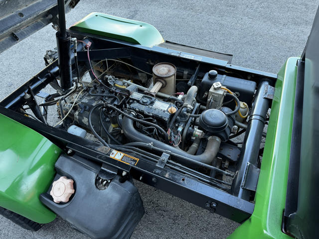 John-Deere-Gator-2030-Diesel-Utility-Vehicle-10-640×480-1