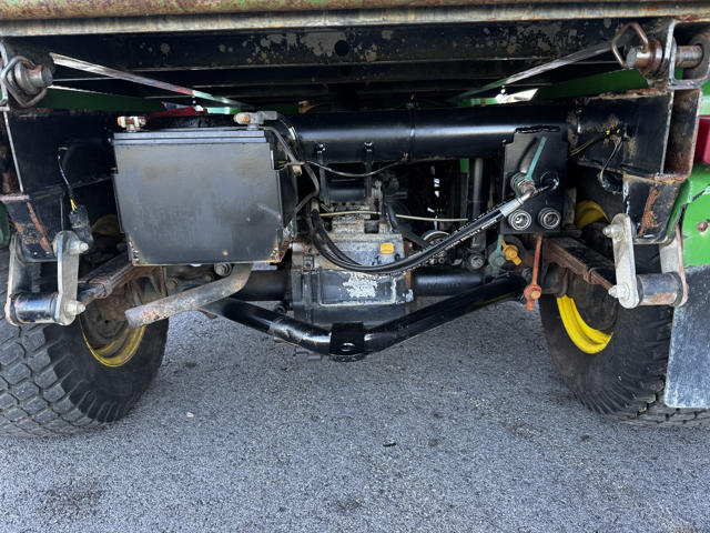 John-Deere-Gator-2030-Diesel-Utility-Vehicle-7-640×480-1