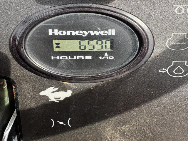 Smithco-Sand-Star-Diesel-3WD-Bunker-Rake-1-640×480-1