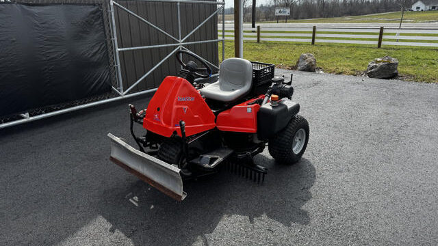 Smithco-Sand-Star-Diesel-3WD-Bunker-Rake-3-640×480-1