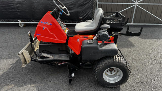 Smithco-Sand-Star-Diesel-3WD-Bunker-Rake-6-640×480-1