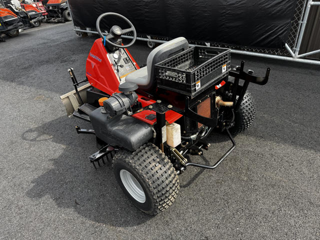 Smithco-Sand-Star-Diesel-3WD-Bunker-Rake-7-640×480-1