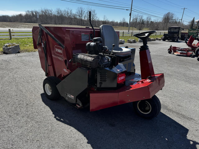 Toro-4800-Turf-Sweeper-1-640×480-1