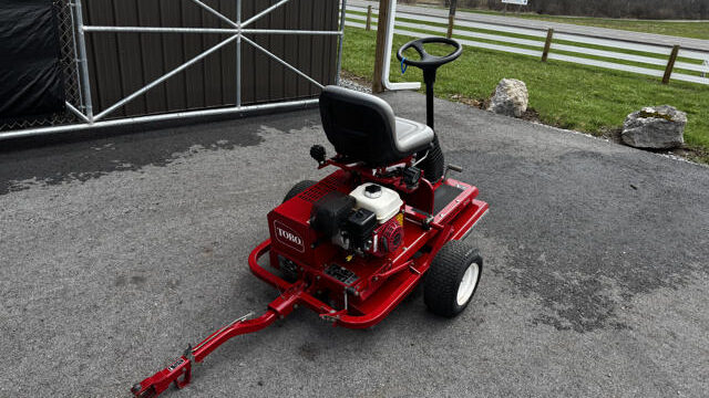 Toro-GreensPro-1240-Greens-Roller-2-640×480-1