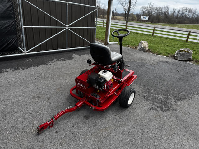 Toro-GreensPro-1240-Greens-Roller-2-640×480-1