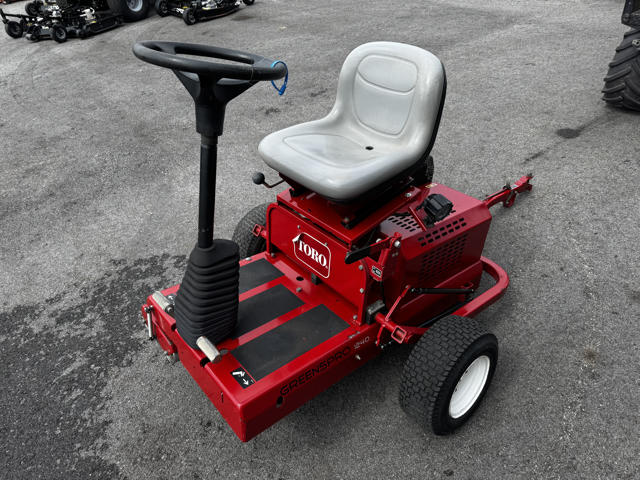 Toro-GreensPro-1240-Greens-Roller-4-640×480-1