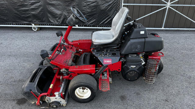 Toro-Greensmaster-3150-Greens-Mower-5-640×480-1