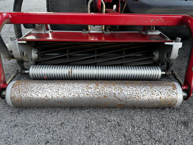 Toro-Greensmaster-3150-Greens-Mower-7-640×480-1