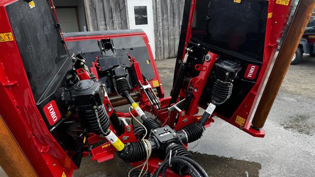 Toro-Groundsmaster-1200-Pull-Behind-PTO-Mower-2-640×480-1-1