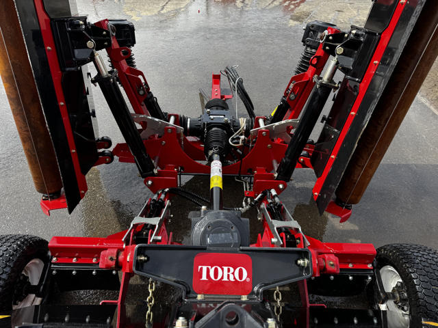 Toro-Groundsmaster-1200-Pull-Behind-PTO-Mower-7-640×480-1-1