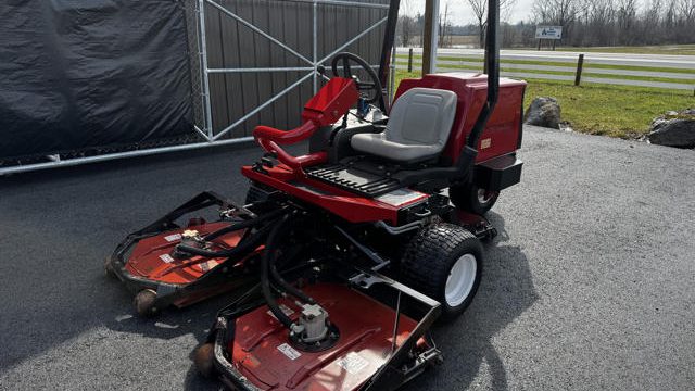 Toro-Groundsmaster-3500-Diesel-AWD-Rotary-Mower-4-640×480-1