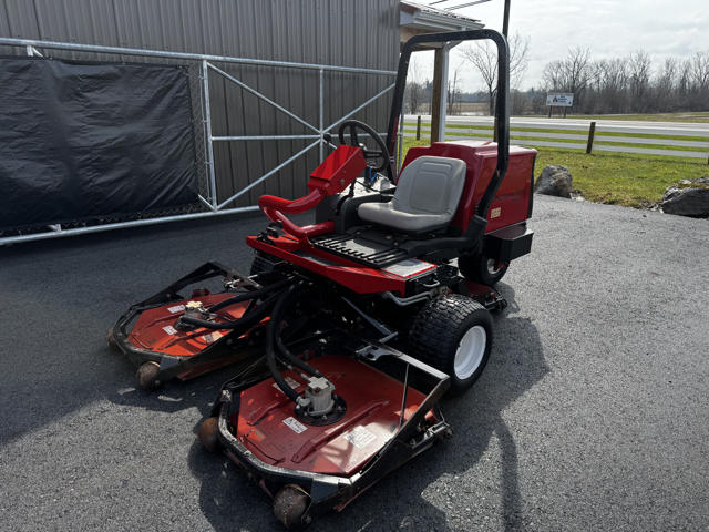 Toro-Groundsmaster-3500-Diesel-AWD-Rotary-Mower-4-640×480-1