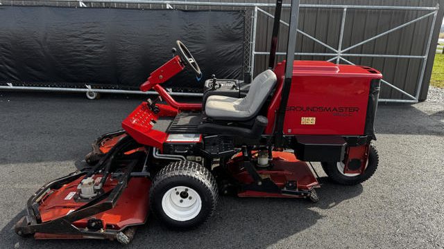 Toro-Groundsmaster-3500-Diesel-AWD-Rotary-Mower-5-640×480-1