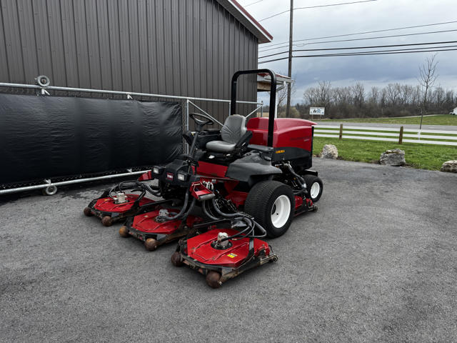 Toro-Groundsmaster-4500-Diesel-4WD-Contouring-Rotary-Mower-2-640×480-1
