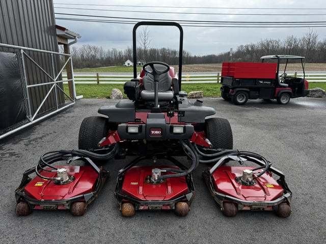 Toro-Groundsmaster-4500-Diesel-4WD-Contouring-Rotary-Mower-3-640×480-1