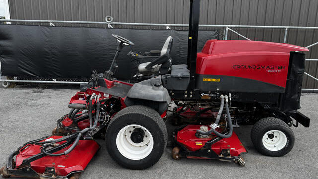 Toro-Groundsmaster-4500-Diesel-4WD-Contouring-Rotary-Mower-5-640×480-1