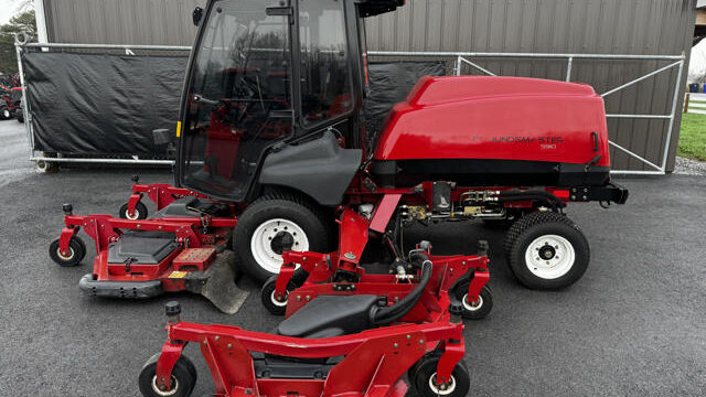 Toro-Groundsmaster-5910-Diesel-4WD-Wide-Area-Mower-6-640×480-1